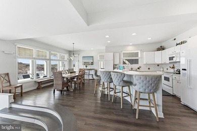 Oceanfront Southend location ' 5 bedrooms ' Covered private - photo 30