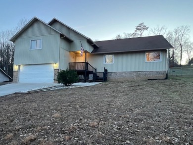 Beautiful Home -Wooded View - Back Waters of Norris Lake - photo 3