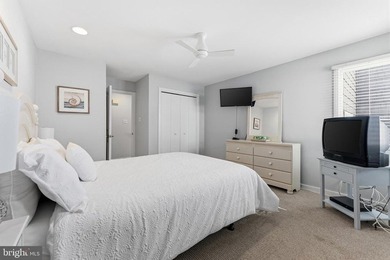 Oceanfront Southend location ' 5 bedrooms ' Covered private - photo 42
