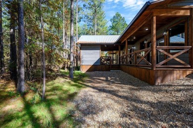 Stunning move-in ready & fully furnished Broken Bow cabin just
