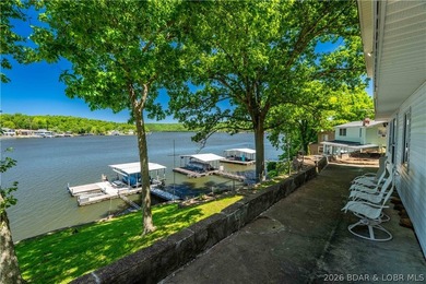 Tucked away on the sought-after Little Niangua Arm, this 3 bed - photo 46
