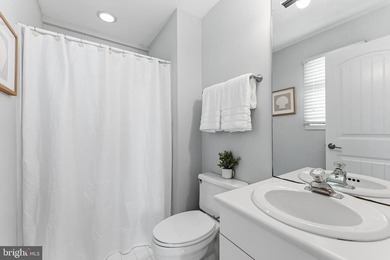 Oceanfront Southend location ' 5 bedrooms ' Covered private - photo 46