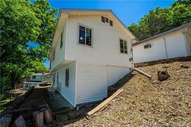 Tucked away on the sought-after Little Niangua Arm, this 3 bed - photo 47