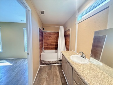 1010 Redmond St - photo 8