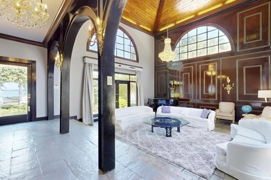 A taste of Palm Beach and old elegance in this massive river - photo 11