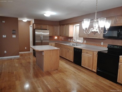 Motivated Seller - Major Price Reduction! Take advantage of this - photo 3