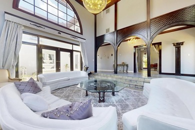 A taste of Palm Beach and old elegance in this massive river - photo 14