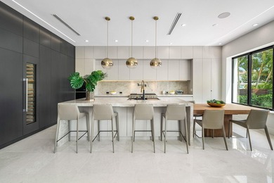 Completed in 2026, this Luxurious Deepwater Estate showcases 84' - photo 14