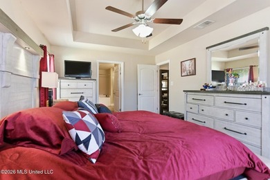 Move-in ready home in the heart of Ocean Springs! This 3-bedroom - photo 16