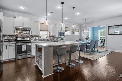 Back on the market with fresh updates! Freshly painted - photo 18