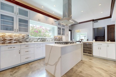 A taste of Palm Beach and old elegance in this massive river - photo 22