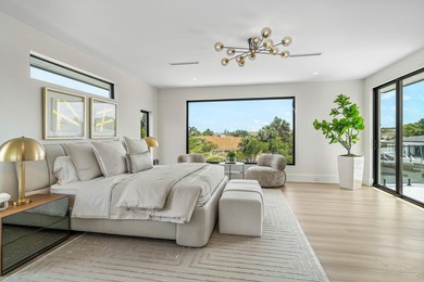Completed in 2026, this Luxurious Deepwater Estate showcases 84' - photo 26