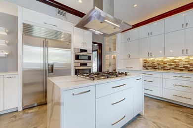 A taste of Palm Beach and old elegance in this massive river - photo 27