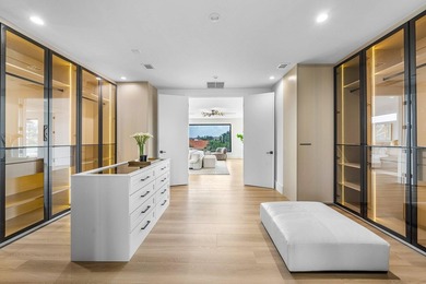 Completed in 2026, this Luxurious Deepwater Estate showcases 84' - photo 29