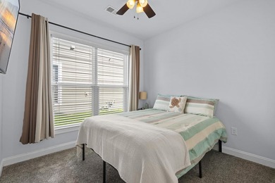 Back on the market with fresh updates! Freshly painted - photo 34