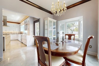 A taste of Palm Beach and old elegance in this massive river - photo 34