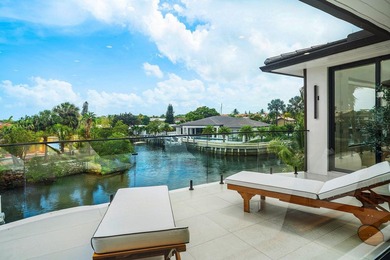 Completed in 2026, this Luxurious Deepwater Estate showcases 84' - photo 36