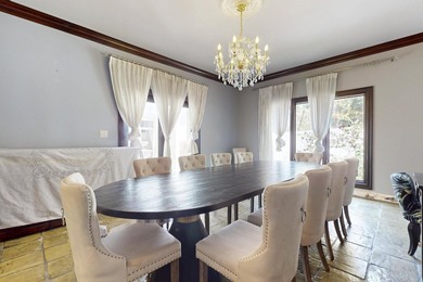 A taste of Palm Beach and old elegance in this massive river - photo 39