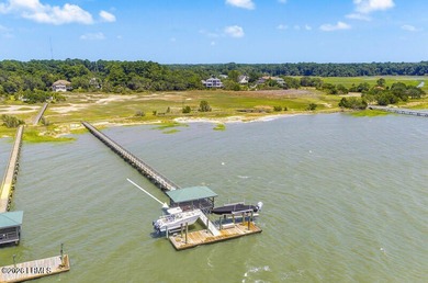 Custom Lowcountry living on the Beaufort River, impeccably - photo 48