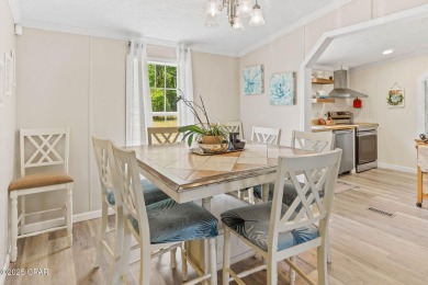 Lake Home For Sale in Vernon, Florida