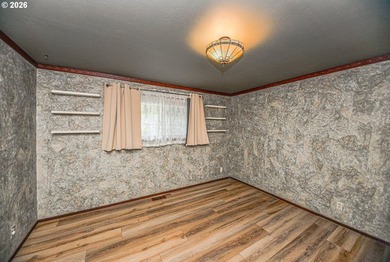Everything your looking for is here! Private setting with - photo 11
