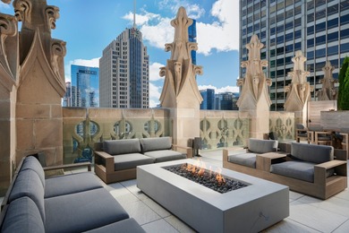 A rare turnkey 3 bedroom + den residence with one of the most - photo 4