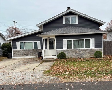 Lake Erie - Lorain County Home For Sale in Vermilion Ohio