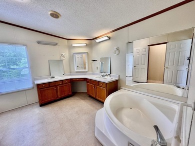 Well-manicured with room to grow! This beautiful home has 4 - photo 24
