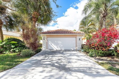 Immaculate two-bedroom, two-bath updated villa with a two-car - photo 28