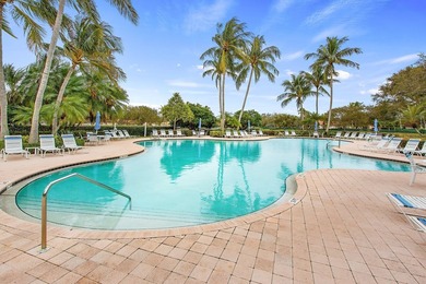 Immaculate two-bedroom, two-bath updated villa with a two-car - photo 39