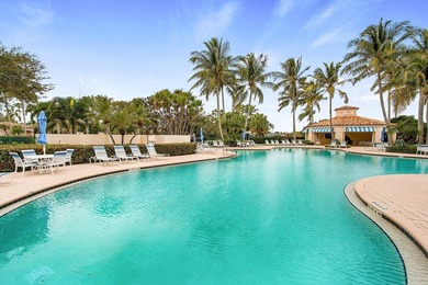 Immaculate two-bedroom, two-bath updated villa with a two-car - photo 40