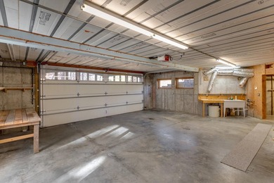 Discover a once-in-a-life opportunity on Ten Mile Lake, one of - photo 54