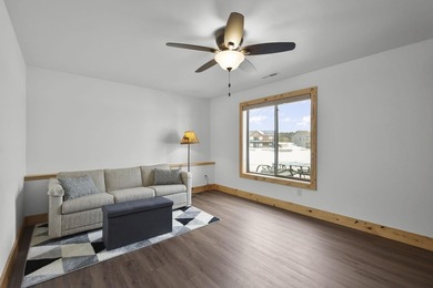 Move-In Ready Lake Home on Island Lake! Still feels new! - photo 29