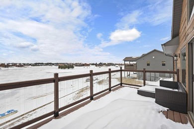 Move-In Ready Lake Home on Island Lake! Still feels new! - photo 36