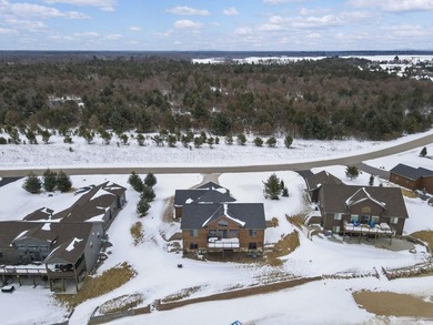 Move-In Ready Lake Home on Island Lake! Still feels new! - photo 39