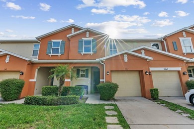 (private lake, pond, coastal) Townhome/Townhouse For Sale in Kissimmee Florida