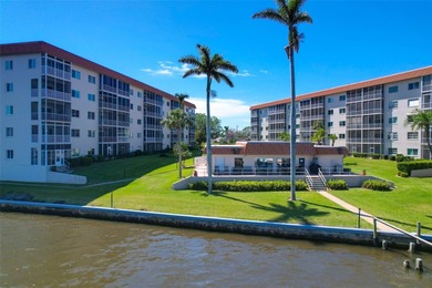 Manatee River Condo For Sale in Bradenton Florida