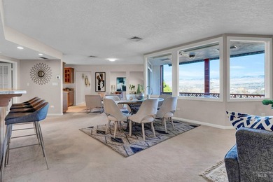 Welcome to the Penthouse at Rim Crest Condominiums, an iconic - photo 2