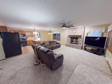 PRICE REDUCED!! Lake Freeman Lake Level Remodeled Ranch Style - photo 17