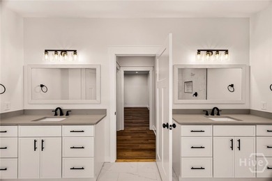 Beautiful new construction offering 3 bedrooms and 2 full - photo 25