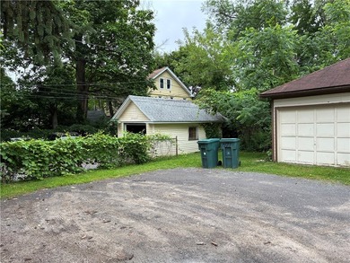 Excellent opportunity for investors and owner-occupants alike! - photo 29
