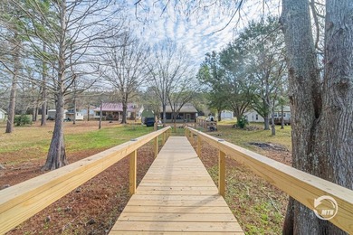 Escape to your own slice of waterfront paradise on Toledo Bend! - photo 6