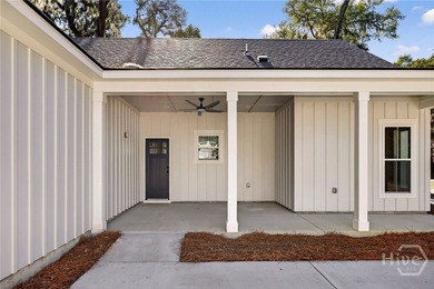 Beautiful new construction offering 3 bedrooms and 2 full - photo 41