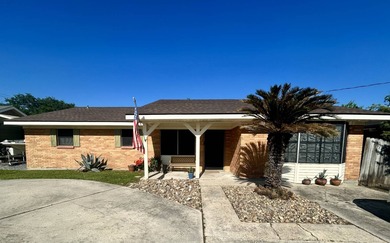 Lake Palourde Home For Sale in Morgan City Louisiana