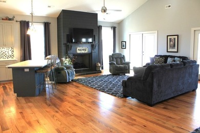 Welcome to this beautiful well-appointed lakefront home in the - photo 17