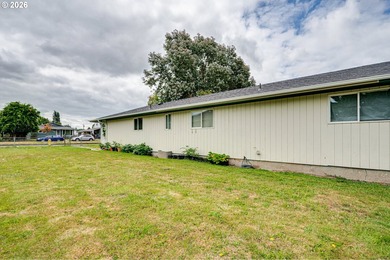 Welcome home to this charming bungalow situated on a spacious - photo 17