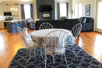 Welcome to this beautiful well-appointed lakefront home in the - photo 19