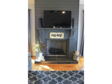 Welcome to this beautiful well-appointed lakefront home in the - photo 21