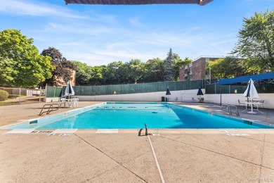 Welcome to this well maintained first-floor 1-bedroom, 1-bath - photo 30