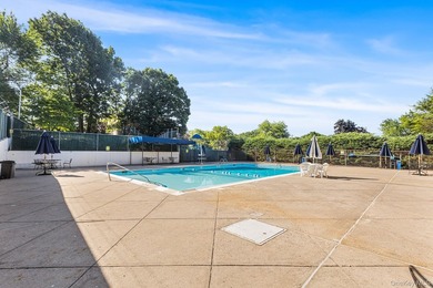 Welcome to this well maintained first-floor 1-bedroom, 1-bath - photo 31